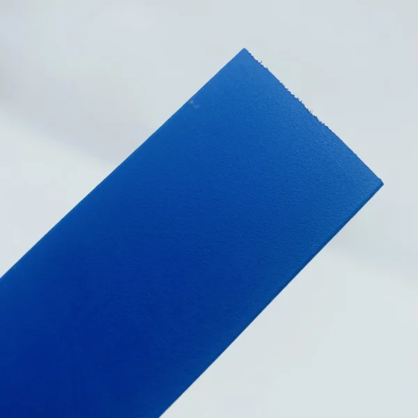 Surface spraying aluminium profiles