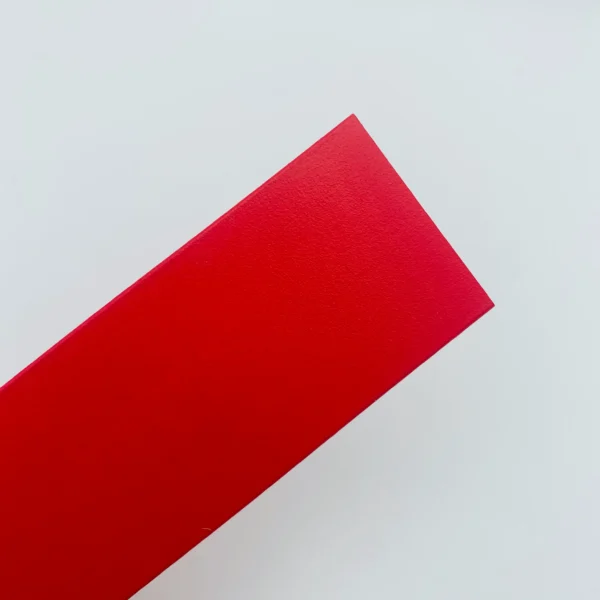 Surface spraying aluminium profiles