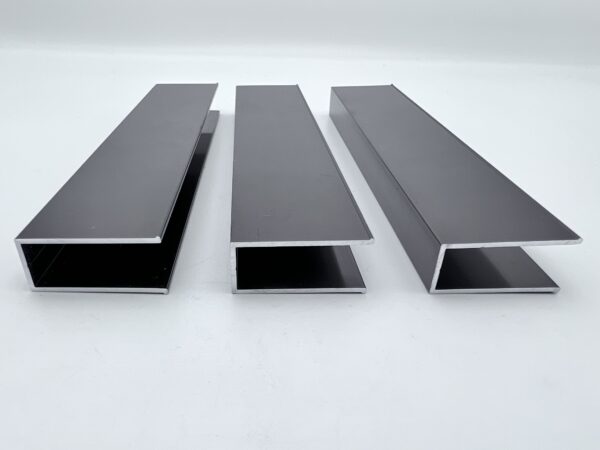Large U-shaped groove